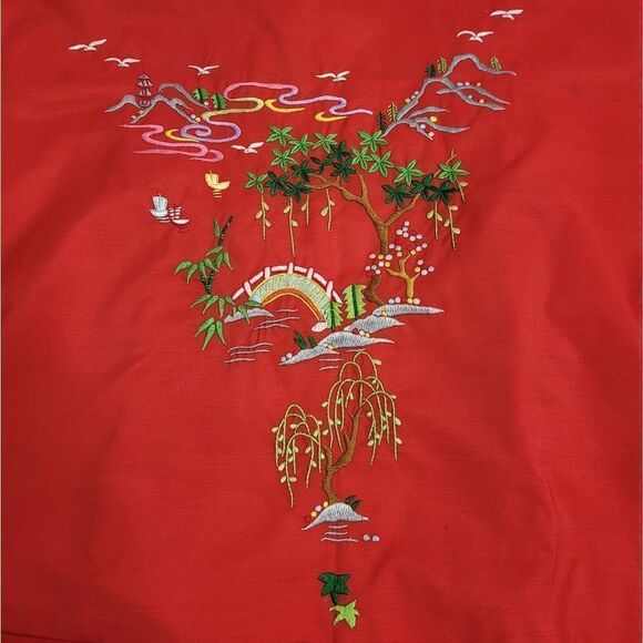 VINTAGE 70s robe red hand embroidered Chinese garden tie kimono M - Picture 3 of 10